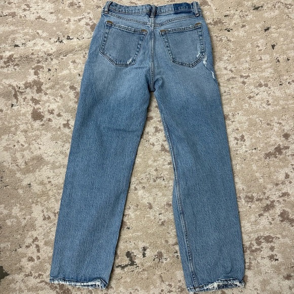 Abercrombie The Dad High-Rise Jeans Size 27 - Distressed 4 short - Picture 2 of 9